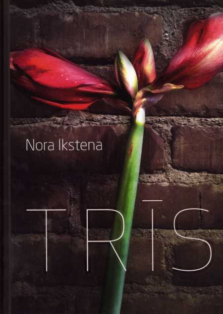 Trīs